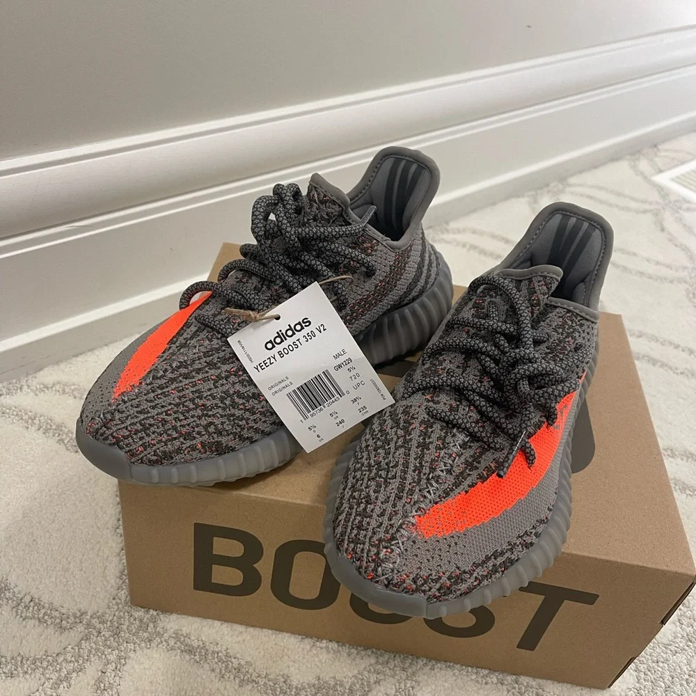 Yeezy - Picture 3 of 3